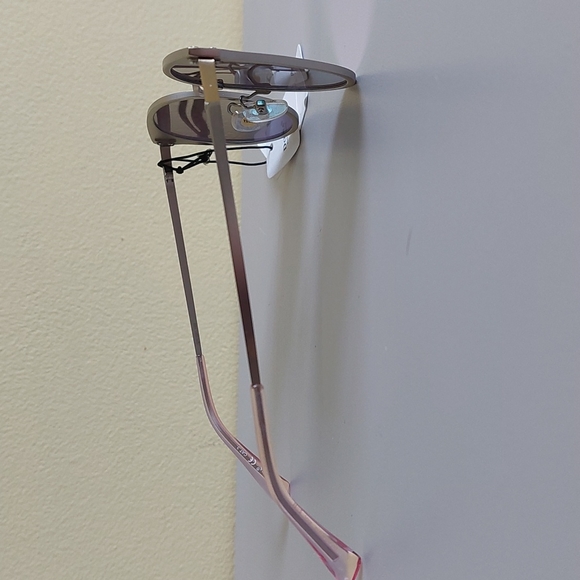 Pink sunglasses 👓 🌞 - Picture 4 of 8